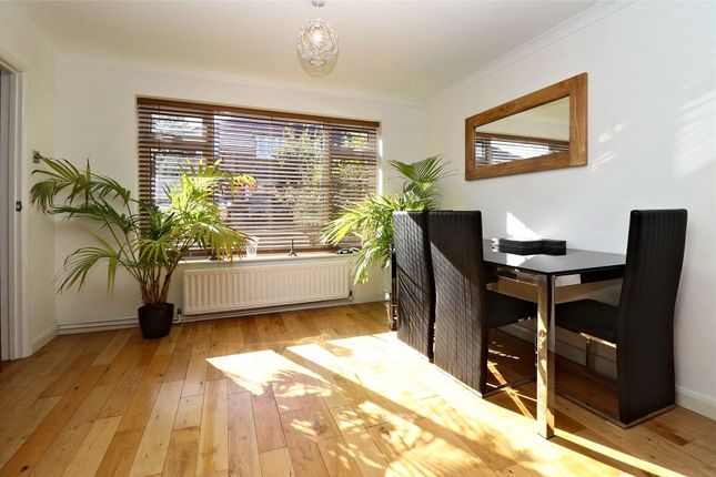 Ashley Road, Woking photo 4