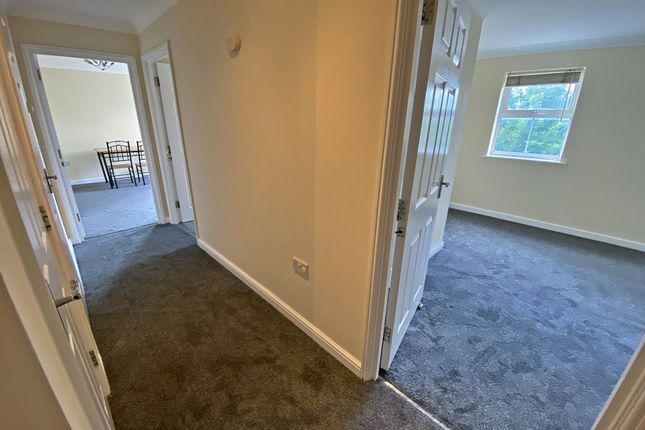 41, De Havilland Square, Ilford photo 2