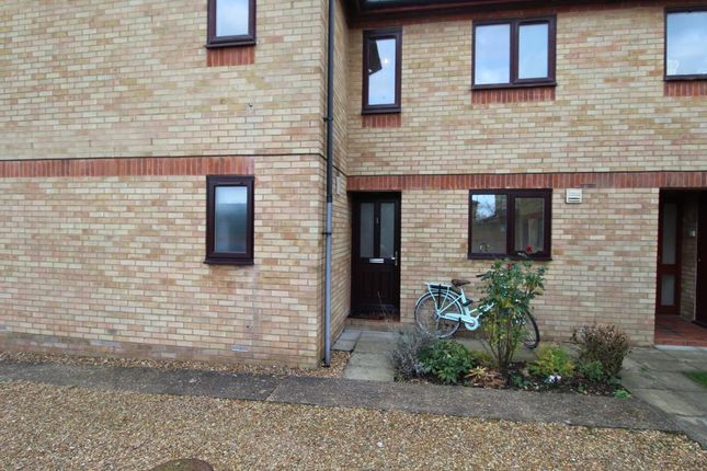 Thumbnail Flat to rent in Fryers Court Boxworth End, Swavesey, Cambridge