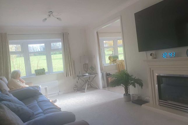 63 Tavern Park, Forden, Welshpool photo 2