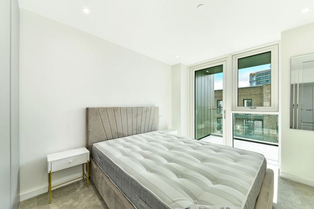 Flat to rent in Hartingtons Court, Woodberry Down, Finsbury Park