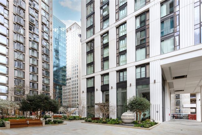 Flat to rent in 30 Casson Square, Southbank Place