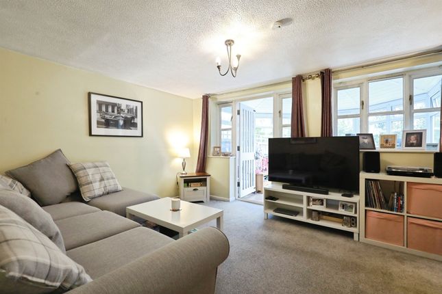 11, Manor Farm, Pound Lane, CHELTENHAM photo 3