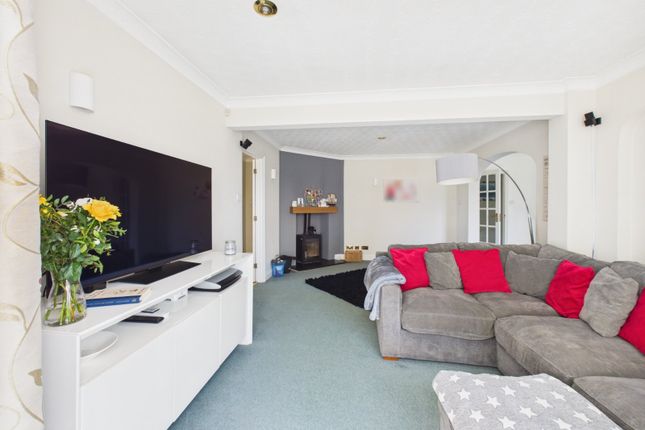Cherry Lee,, Brays Close, Amersham photo 3