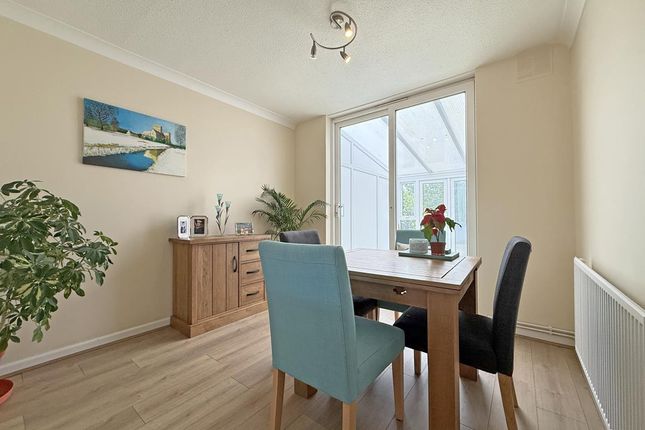 14, Treloweth Close, Plymouth photo 4
