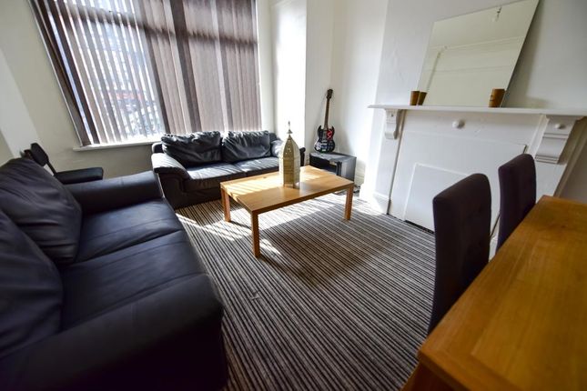 Chestnut Avenue, Leeds photo 3
