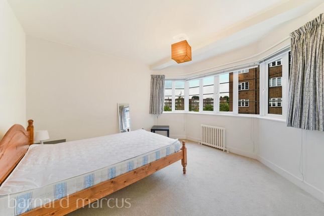 109, Chiswick Village, London photo 3