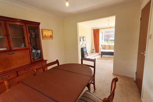 17, Haigh Side Drive, Leeds photo 5