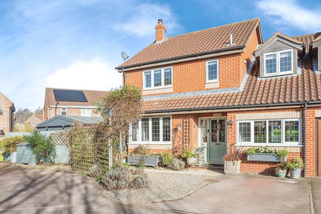 Thumbnail Semi-detached house for sale in Chestnut Avenue, North Walsham