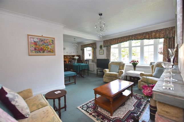 64 Ravenscroft, Crewe photo 2