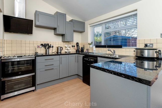 Thumbnail Semi-detached house to rent in Manor Road, Banbury