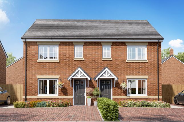 2 bedroom semi-detached house for sale in Offenham Road, Evesham, Worcestershire