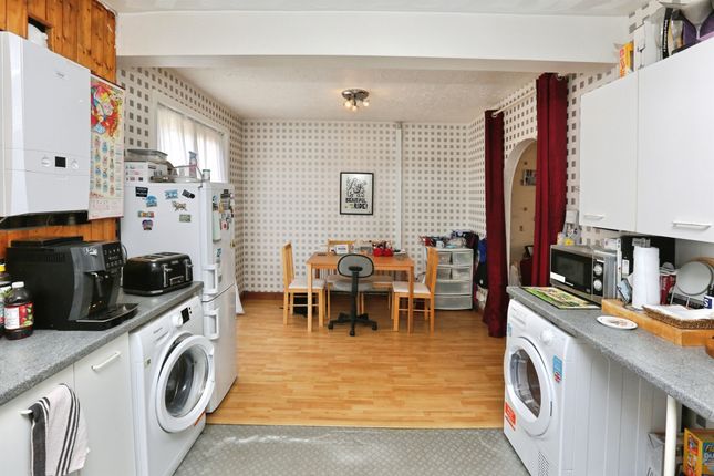 1, Nicholl Place, Gosport photo 4