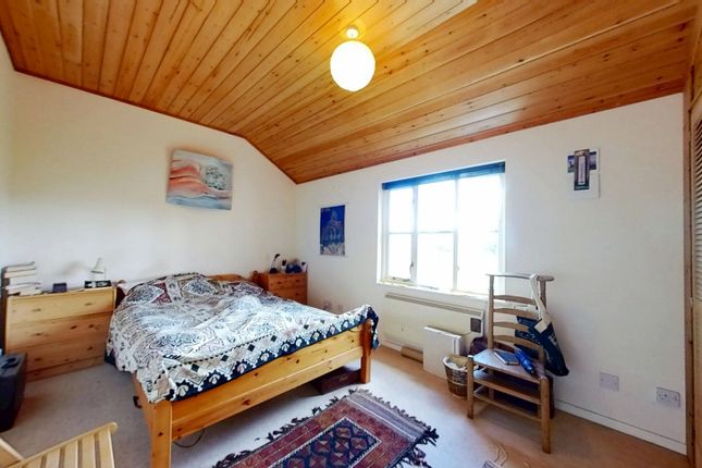 68, Crescent Lodge, Northampton photo 5