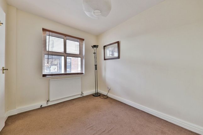 End terrace house for sale in Flemingate, Beverley