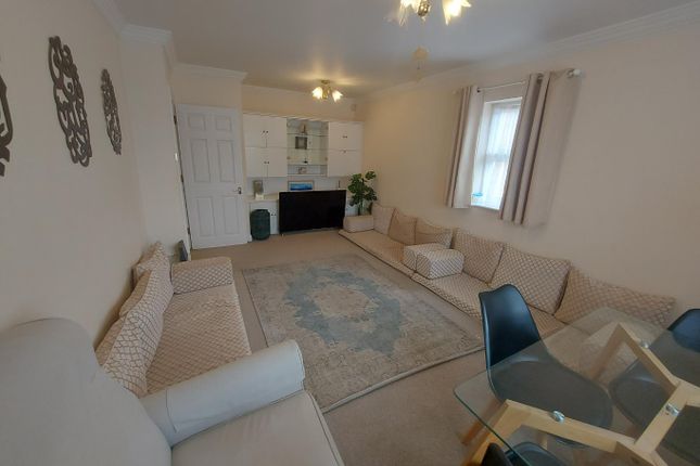 Flat to rent in Sherbourne Place, 57 The Chase, Stanmore, Greater London
