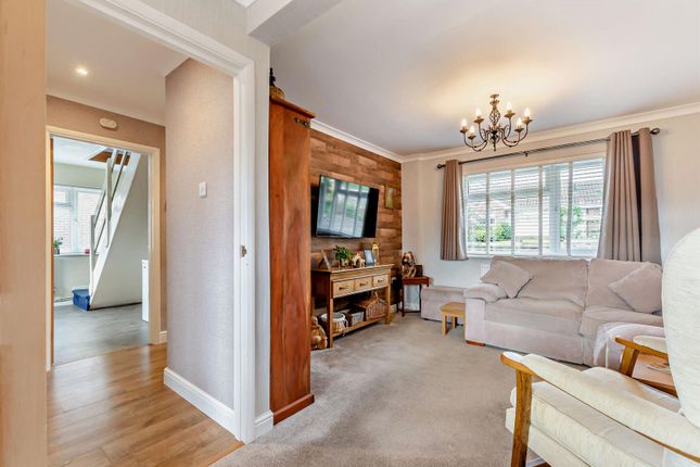 24, Copperfield Drive, Maidstone photo 4