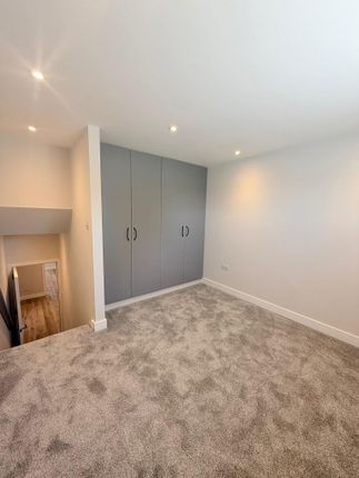 ., 11 Otterburn House, Beckenham photo 3