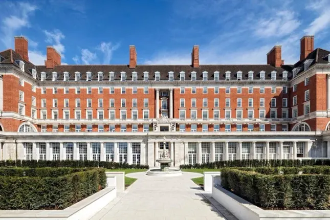 The Royal Star and Grater Home, Royal Star & Garter Building, Richmond photo 2