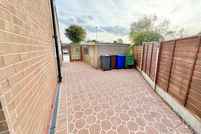 76, Rutland Street, Leigh photo 4