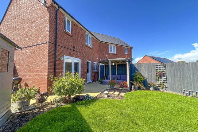 31, Orchard Way, Weymouth photo 3