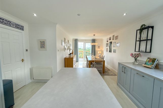 Kitchen Dining Area