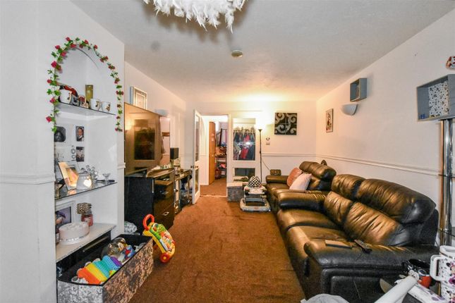 2-bed flat on Flat 6, 1, Wise House, Red Lion Lane, London, £255,000