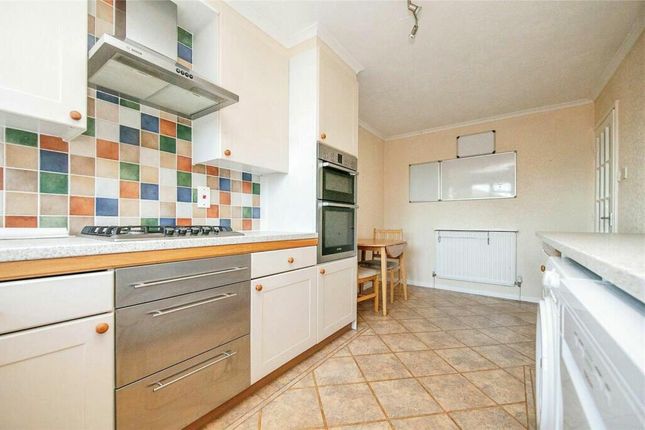 4 Ratcliffe Court, Old Parsonage Way, Frinton-on-Sea photo 4