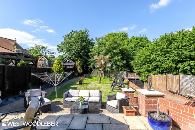 Semi-detached house for sale in Dig Dag Hill, Cheshunt, Waltham Cross