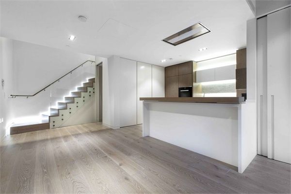 Flat for sale in 6 Pearson Square, Fitzroy Place, London