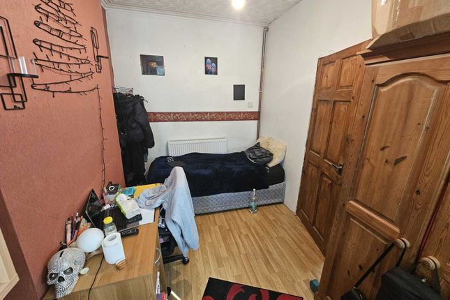 42, Ashwin Road, Birmingham photo 4