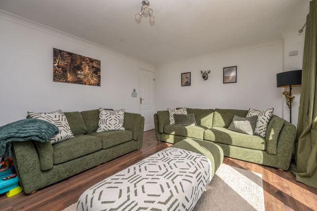 9 Eclipse Road, Alcester photo 4