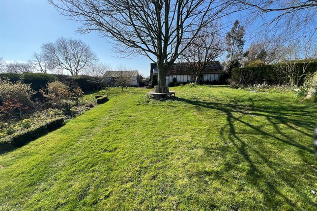 Two Barns, 8, Rise Lane, Catwick photo 4