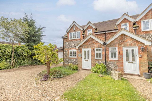 Thumbnail Semi-detached house to rent in Paddocks End, Seer Green