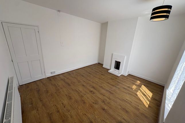 153, Central Road, Coalville photo 4