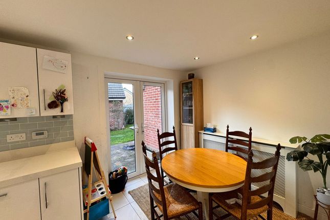 4 Tresillian Place, Newport photo 4