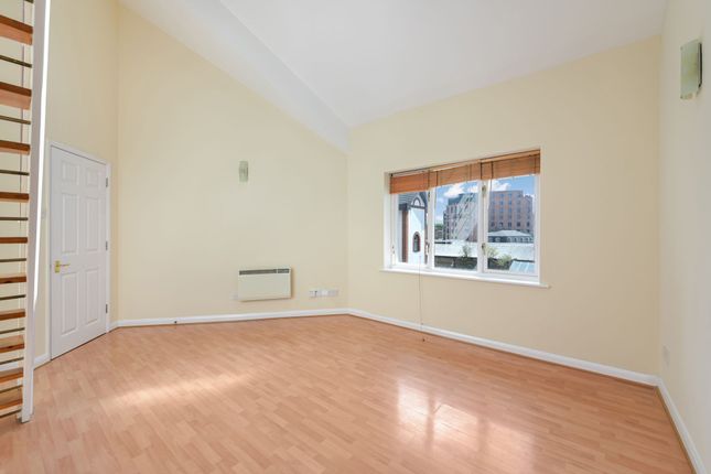 Flat 117, Regents Court Sopwith Way, Kingston Upon Thames photo 2