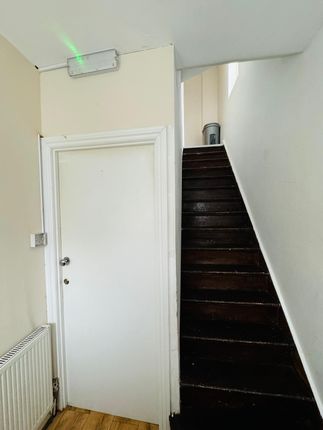 23, Leybourne Road, London photo 3