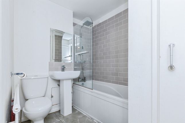 Flat 13, Park Hill Court, 17, Park Hill Drive, Leicester photo 4