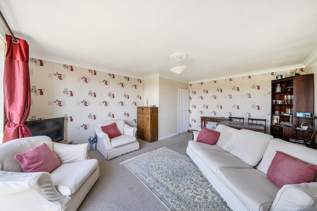 13 Tudor Court,, Church Lane, Rickmansworth photo 3