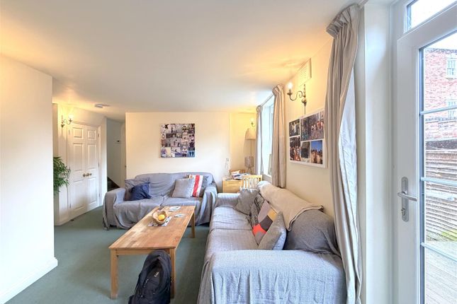 The Stables, 1 Crompton Street, Warwick photo 4