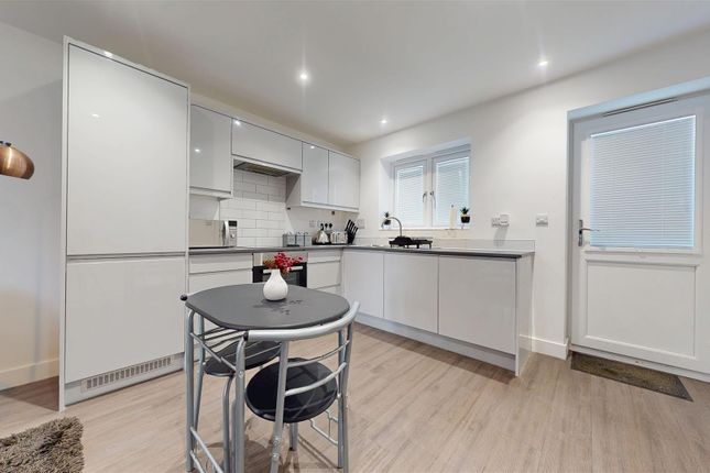 11, Selkirk Drive, Milton Keynes photo 3