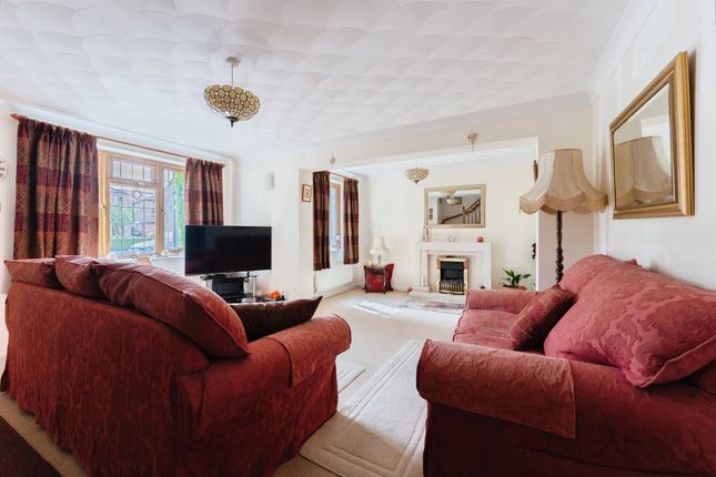5, Cardiff Close, Ellesmere Port photo 4