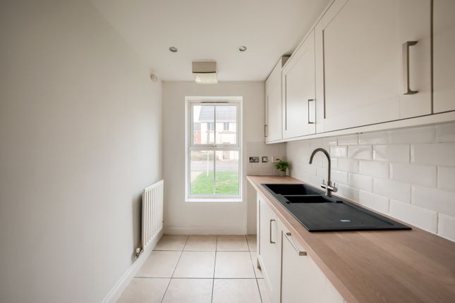 34, Cordelia Close, Stratford-upon-Avon photo 4