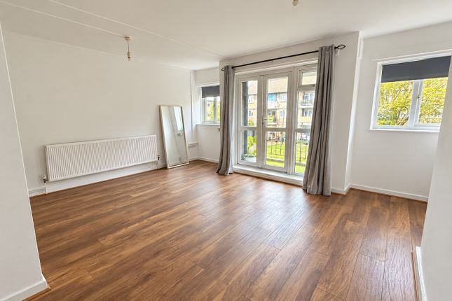 Flat 29 Charles Burton Court, Ashenden Road, London photo 2