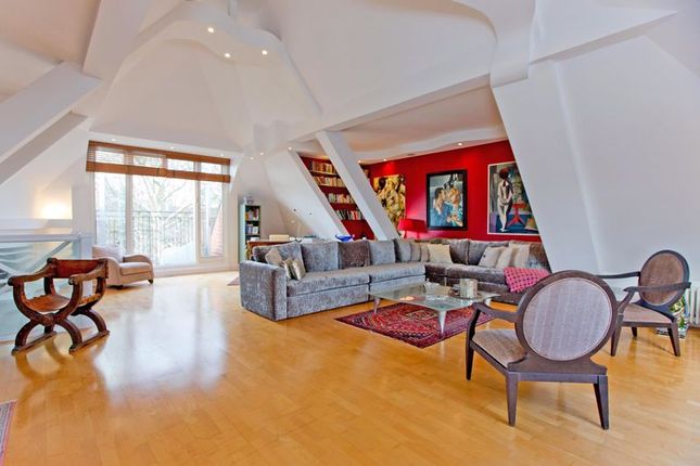 Thumbnail Flat for sale in Fitzjohns Avenue, Belsize Park