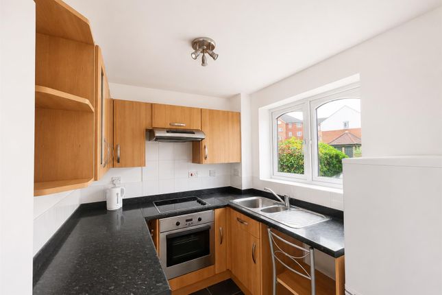 Guernsey House, 13, Pioneer Way, Watford photo 3