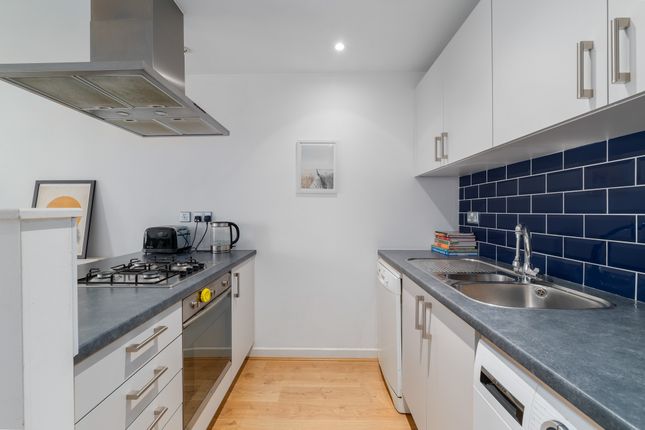 Flat 6, Abbott's Wharf, 93, Stainsby Road, London photo 3