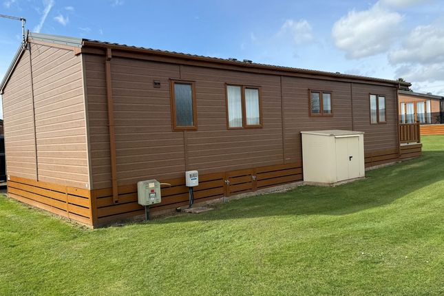PS-750953 - Fenny Bentley, Ashbourne photo 3