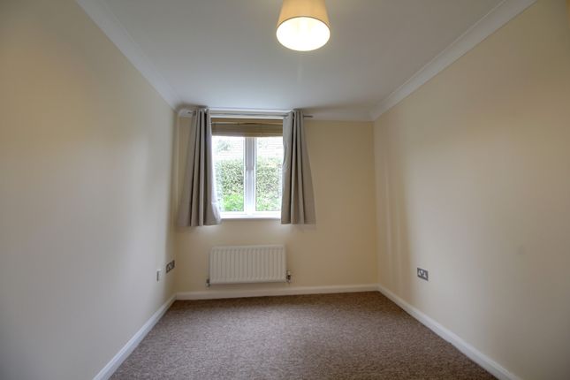 Flat 3 Trade Winds, 249 Warsash Road, Southampton photo 4